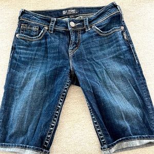 Sliver suki, Bermuda shorts